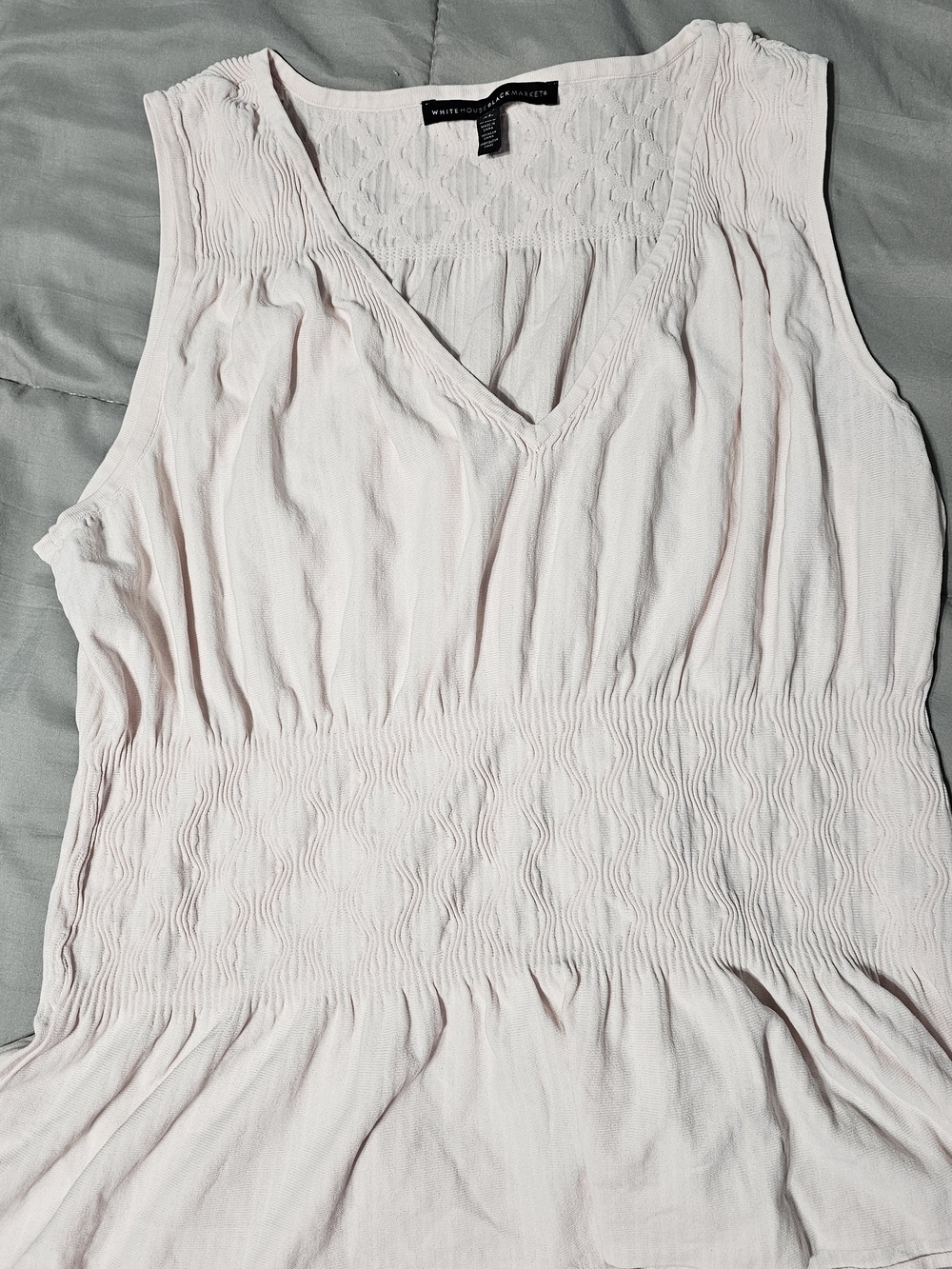 White House Black Market Pale Pink V-Neck Sleeveless Smocked Waist Top